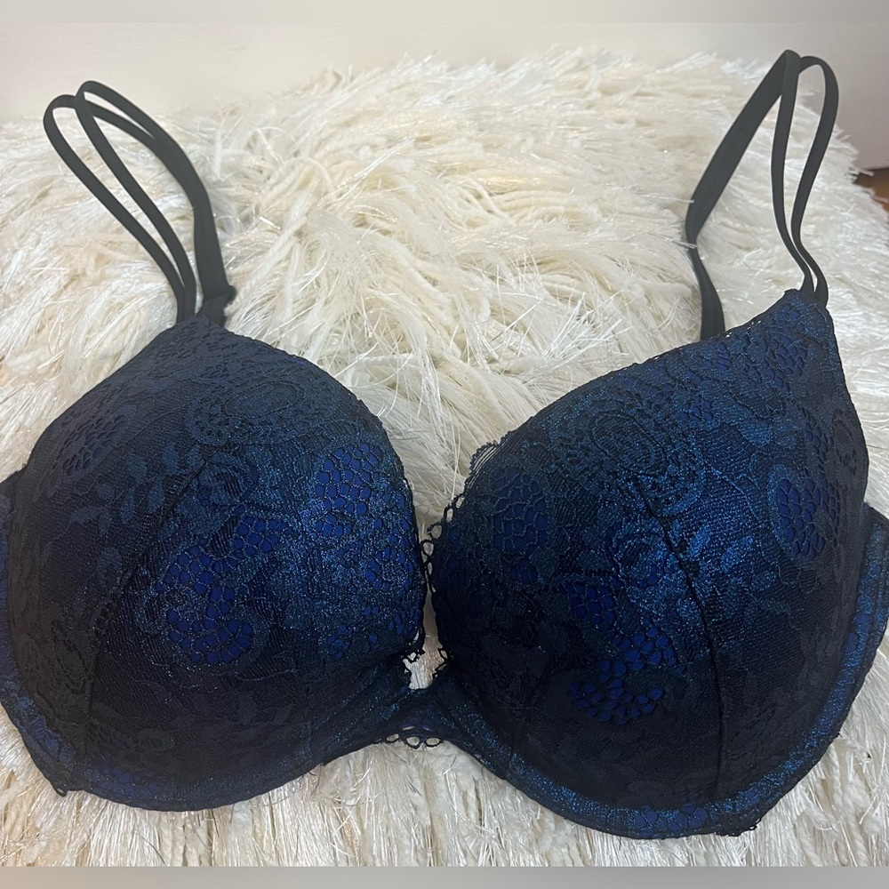 Victoria’s Secret Lace Push-Up Bra